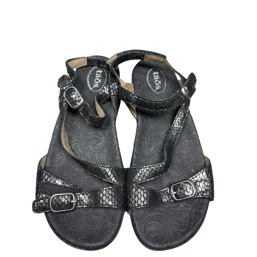 Taos Trophy 2 Leather T Strap Sandals Womens 11 Black Metallic Snake Print